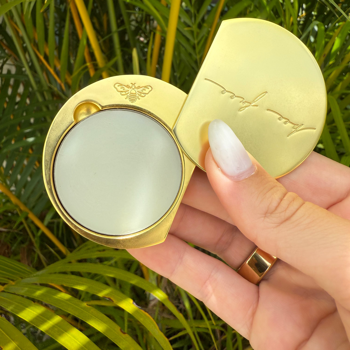 Bee Free Single Fragrance + Case